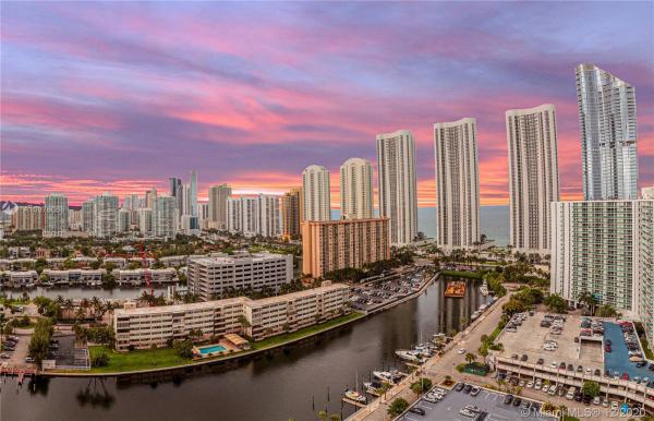 Arlen House Central, 300 Bayview Dr #PH09, Sunny Isles Beach, Florida 33160, image 2