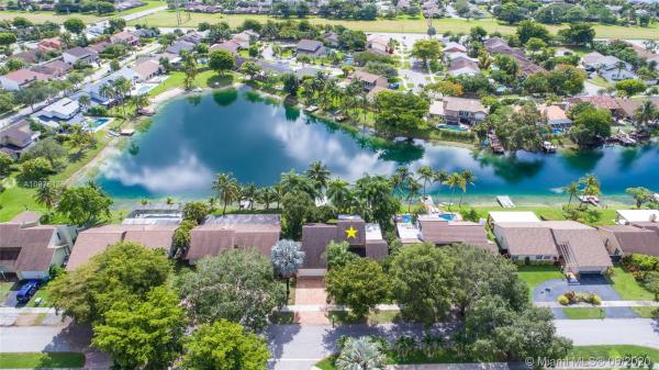 Lindgren Central, 11385 SW 128th Ct, The Crossings, Florida 33186, image 2