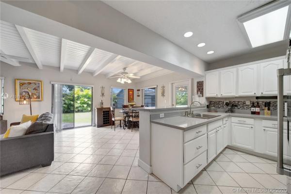South Coral Homes, 10100 Jamaica Dr, Cutler Bay, Florida 33189, image 2