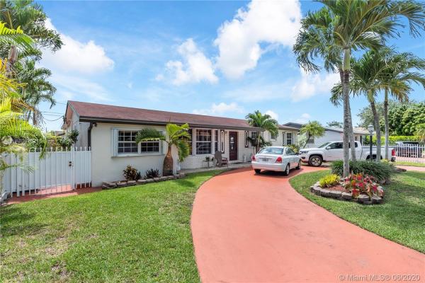 Darlington Manor, 6011 SW 97th Ave, Sunset, Florida 33173, image 2