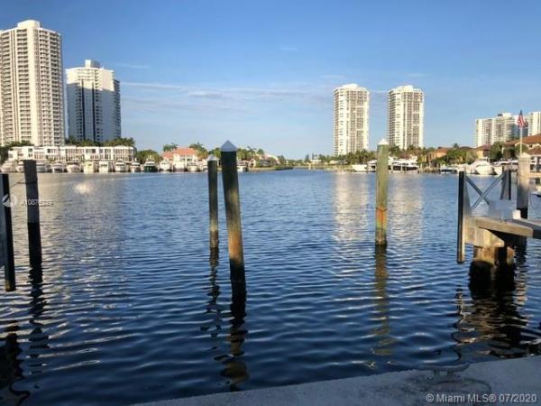 Mariner Village Garden, 3549 Magellan Cir #418, Aventura, Florida 33180, image 2