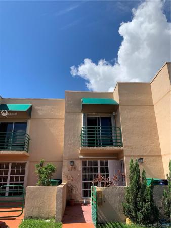 Les Chateaux At International Gardens, 11850 SW 19th Ln #176, Tamiami, Florida 33175, image 2
