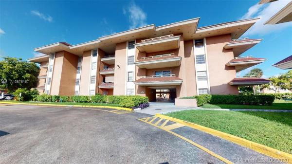 Lakeview Gardens At Miami Lakes, 17600 NW 68th Ave #B4009, Country Club, Florida 33015, image 2