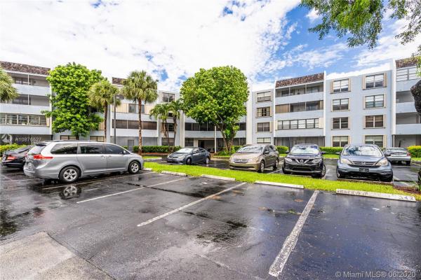 Kendall Gate, 10854 N Kendall Dr #202, Kendall, Florida 33176, image 2