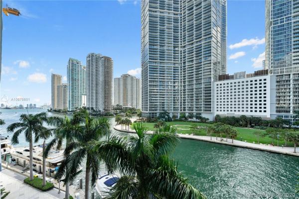 Epic Hotel & Residences, 200 Biscayne Boulevard Way #307, Miami, Florida 33131, image 2