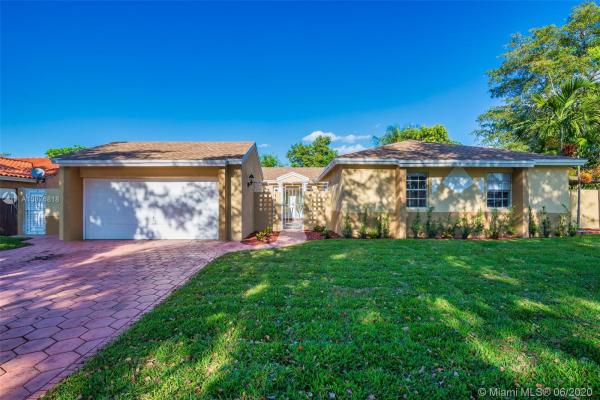 Country Lake Manors, 19425 NW 62nd Ct, Country Club, Florida 33015, image 2