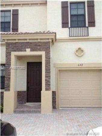 Champion Lakes, 642 NE 193rd Ter, Ives Estates, Florida 33179, image 2
