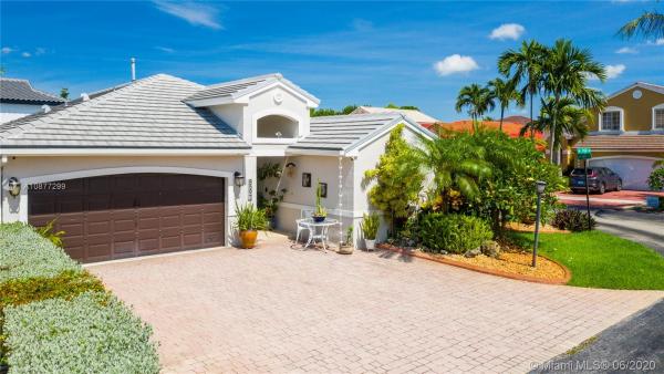 Lago Mar South, 8597 SW 159 Ave #, Kendall, Florida 33193, image 2