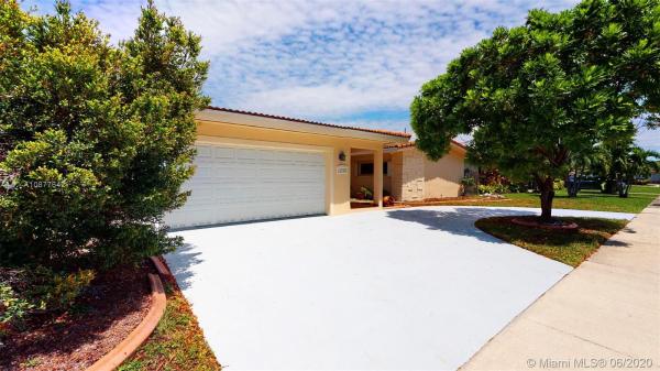 Westchester Residential, 1312 SW 85th Ave, Westchester, Florida 33144, image 2