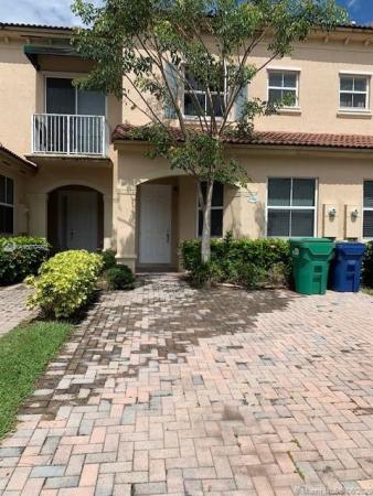 Century Gardens Village, 8900 SW 152nd Ct #8900, The Hammocks, Florida 33196, image 2