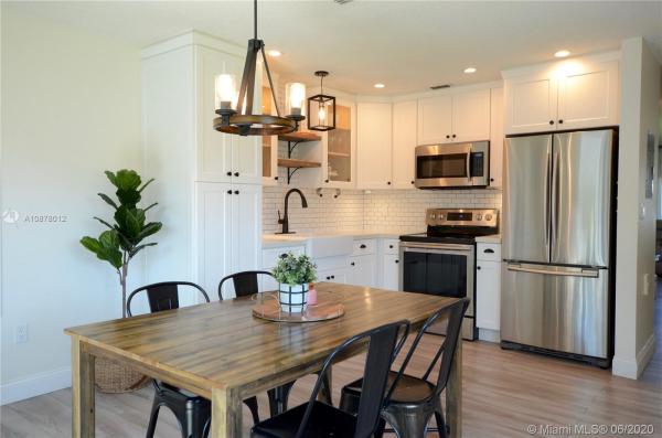 Terra Lakes Villas, 6225 SW 129th Pl #2101, Kendale Lakes, Florida 33183, image 2