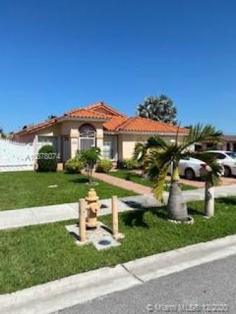 1010 SW 139th Ct, Unincorporated Dade County, Florida 33184, image 2
