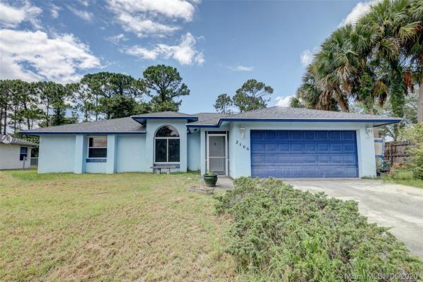 2466 SW Aberdeen St, Florida 34953, image 2