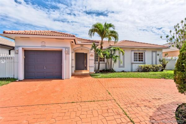 Royal Garden Estates, 9013 NW 163rd Ter, Miami Lakes, Florida 33018, image 2