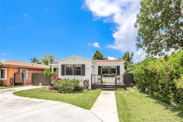 Coral Villas, 6440 SW 28th St, Coral Terrace, Florida 33155, image 2
