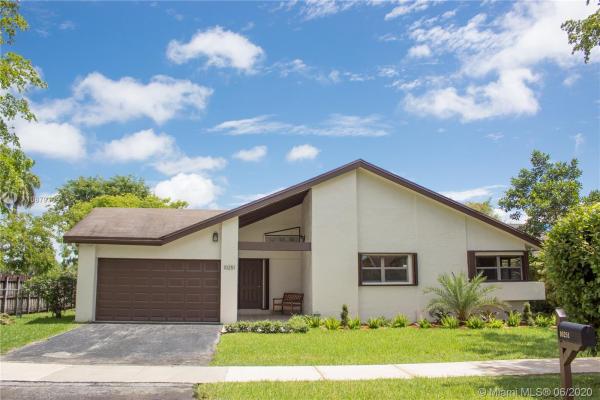 Kendale Country Club Estates, 10251 SW 91st St, Kendall, Florida 33176, image 2
