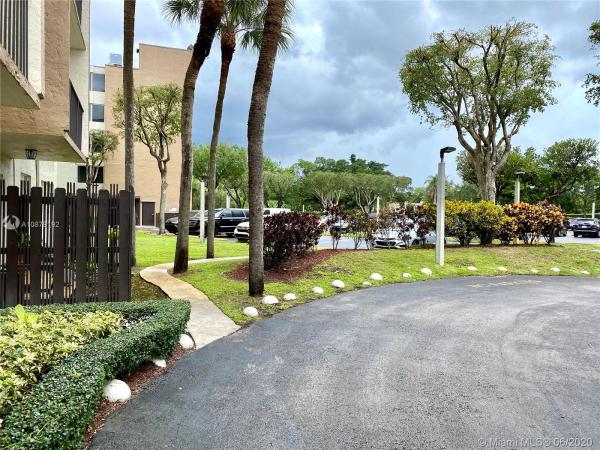 Cypress Club Of Kendale, 14250 SW 62nd St #309, Kendale Lakes, Florida 33183, image 2