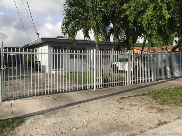3040 NW 27th St, Unincorporated Dade County, Florida 33142, image 2