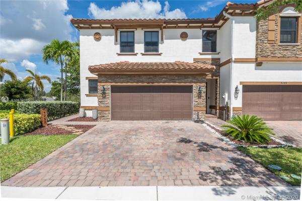 Century Townhomes At Bird Road, 4252 SW 166th Ct, Kendall West, Florida 33185, image 2