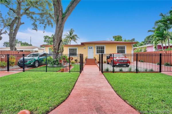 Fulford Highlands, 372 NE 162nd St, Golden Glades, Florida 33162, image 2