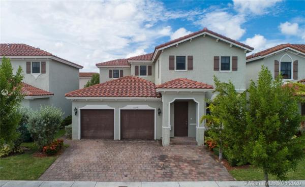 Venetian Parc, 15441 SW 173rd Ln, Richmond West, Florida 33187, image 2