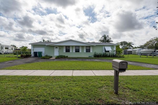 Universal Estates South, 27821 SW 162nd Ct, Redland, Florida 33031, image 2