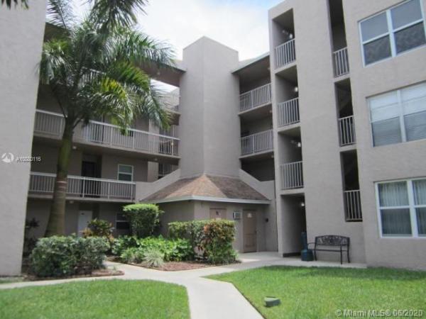 Tangerine Of Pine Island Ridge, 9480 Tangerine Pl #301, Davie, Florida 33324, image 2