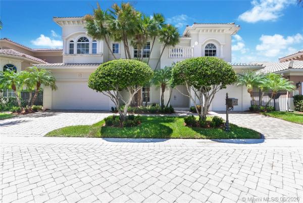 Grand Harbor Estates, 825 Meridian Ln, Hollywood, Florida 33019, image 2
