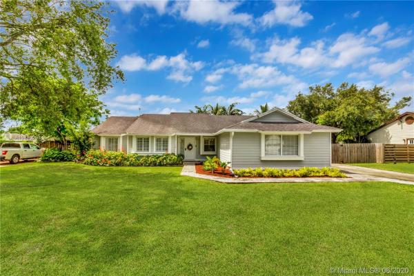 Kings Grant East, 14730 SW 154th Ter, Richmond West, Florida 33187, image 2