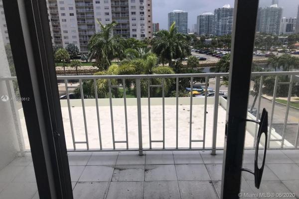 Arlen House West, 500 Bayview Dr #317, Sunny Isles Beach, Florida 33160, image 2