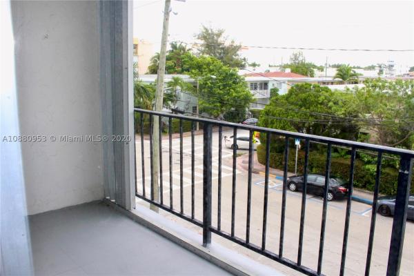 Byron Gardens, 7850 Byron Ave #306, Miami Beach, Florida 33141, image 3
