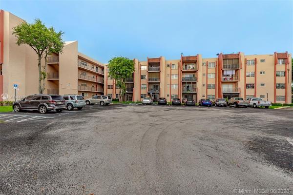 Ramblewood, 13715 Kendale Lakes Cir #A-109, Kendale Lakes, Florida 33183, image 2