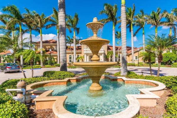 Mirabella Villas, 1323 Villa Ln, Boynton Beach, Florida 33435, image 2