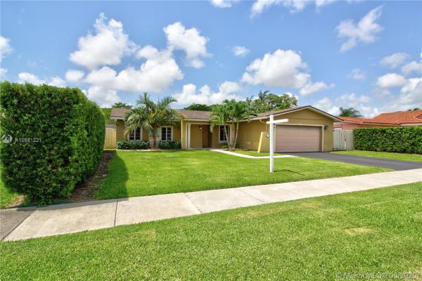 Winston Park, 12860 SW 72nd Ter, Kendale Lakes, Florida 33183, image 2