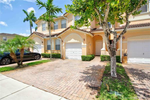 Kendall Breeze, 12322 SW 124th Path #12322, Three Lakes, Florida 33186, image 2