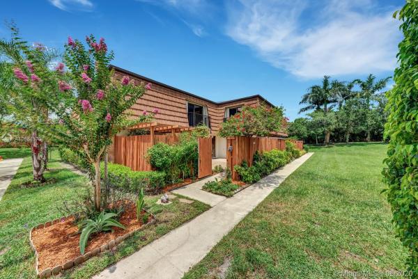Ridgewood, 9127D SW 20th Pl, Davie, Florida 33324, image 2
