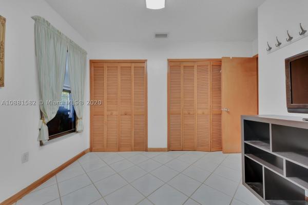 Villas Of Madeira, 9315 SW 4th Ln #9315, Fountainebleau, Florida 33174, image 2
