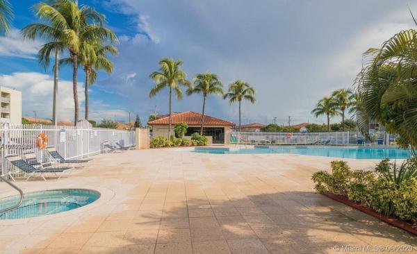 Fontainebleau Gardens, 8185 NW 7th St #305, Fountainebleau, Florida 33126, image 2