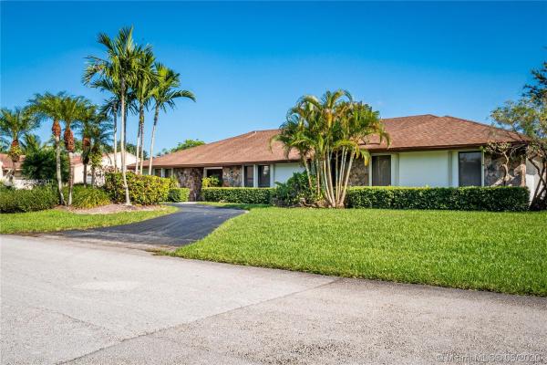 Melissa Estates, 10250 SW 125th St, Kendall, Florida 33176, image 2