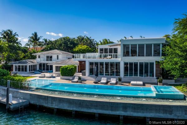Smugglers Cove, 460 N Mashta Dr, Key Biscayne, Florida 33149, image 2