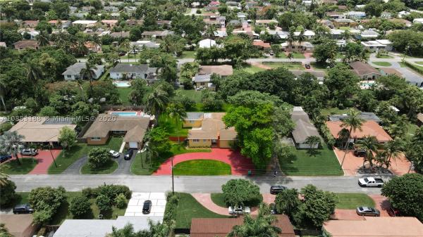 490 NE 113th ST, Unincorporated Dade County, Florida 33161, image 2