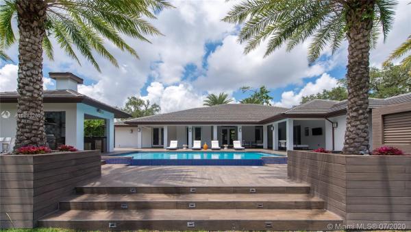 Coral Gables Country Club, 1550 Salvatierra Dr, Coral Gables, Florida 33134, image 2