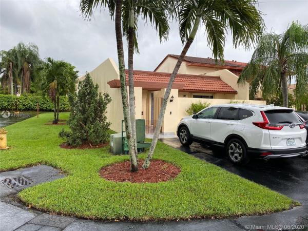 Woodstock Townhomes, 11732 SW 112 Ln #, Kendall, Florida 33186, image 2