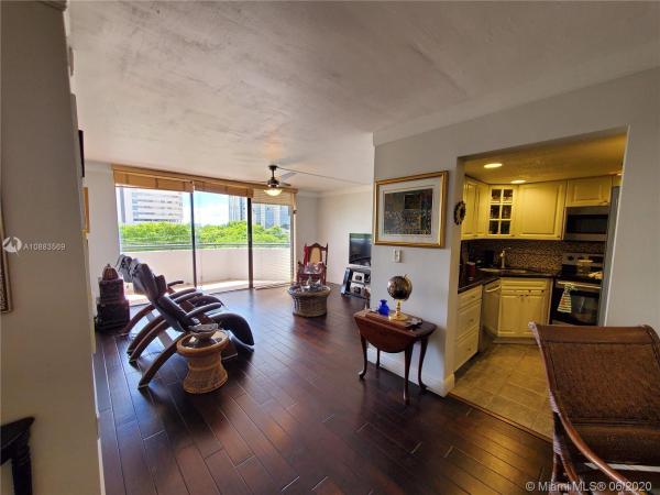 Gables Park Tower, 911 E Ponce De Leon Blvd #503, Coral Gables, Florida 33134, image 2