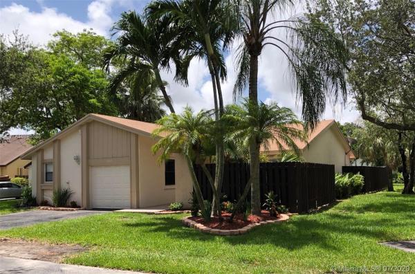 Patio Homes In The Crossings, 13594 SW 114th Ter, The Crossings, Florida 33186, image 2