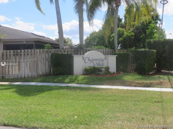Channing Villas Of Wellington, 11912 Suellen Cir, Wellington, Florida 33414, image 2