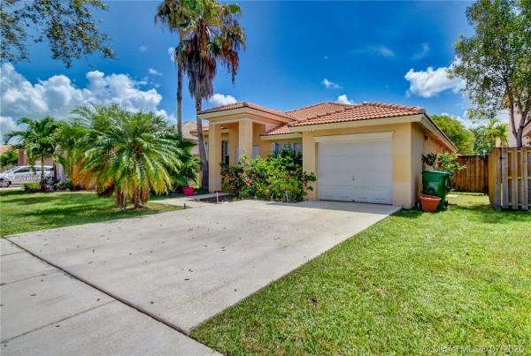 Royal Palm, 432 W Royal Cove Cir, Davie, Florida 33325, image 2