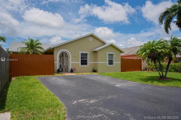 Princetonian By The Park, 12730 SW 249th Ter, Princeton, Florida 33032, image 2