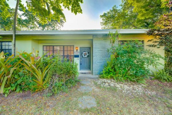 Kendalwood Estates, 11905 SW 84th Ave, Kendall, Florida 33156, image 2