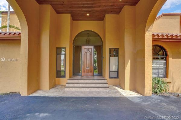Flagler Waterway Estates, 8215 Grand Canal Dr, Fountainebleau, Florida 33144, image 2